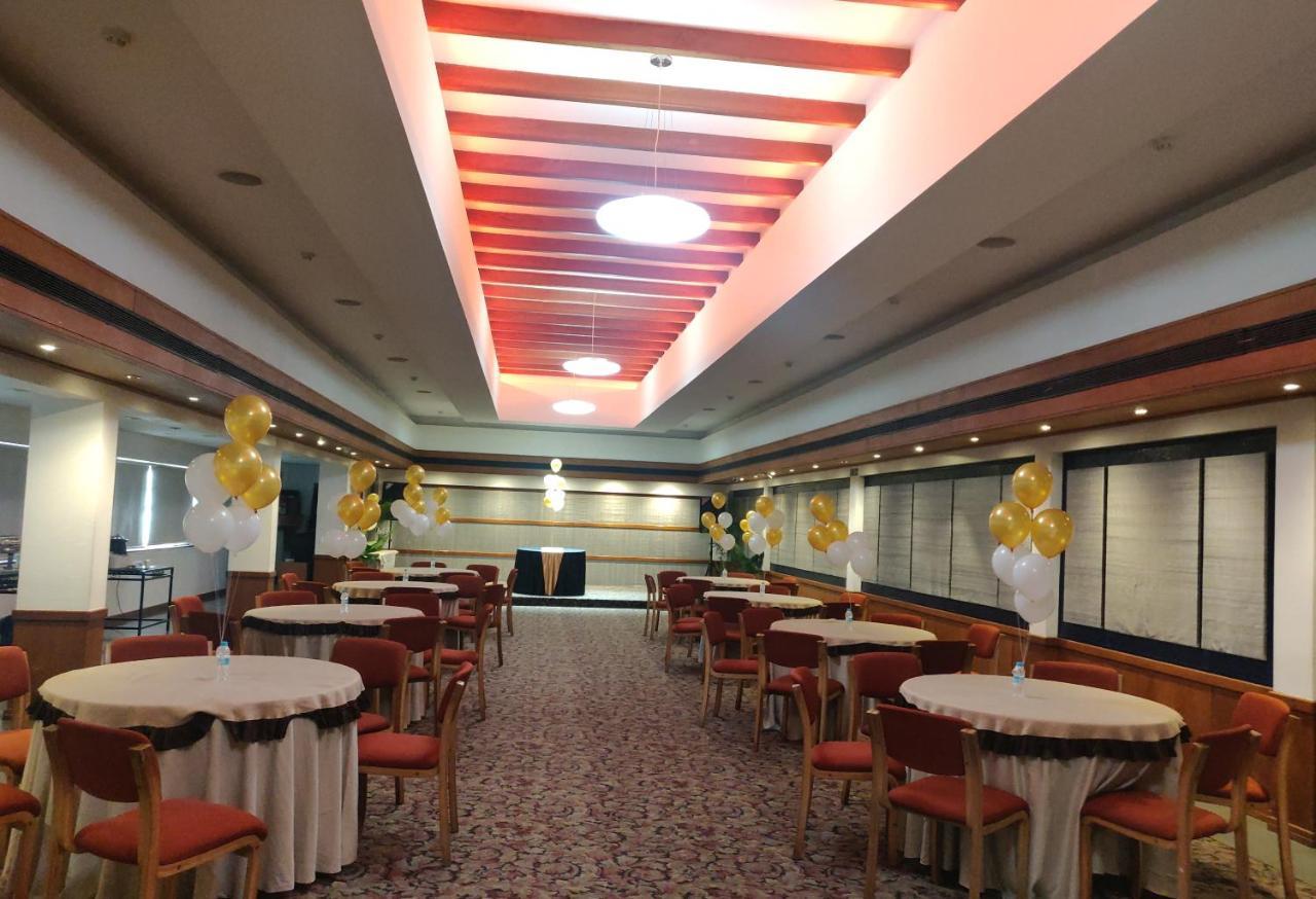 格兰德酒店 Kochi 外观 照片